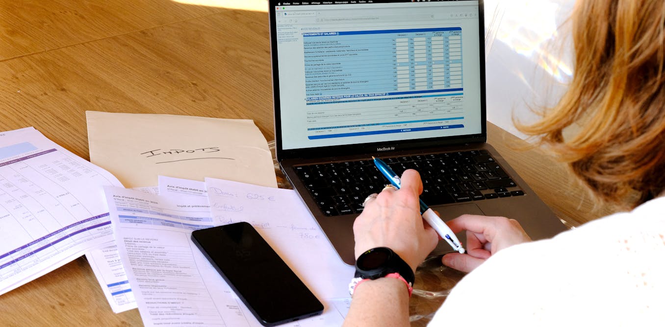 How to manage financial stress in uncertain times The Moral Compass News How to manage financial stress in uncertain times