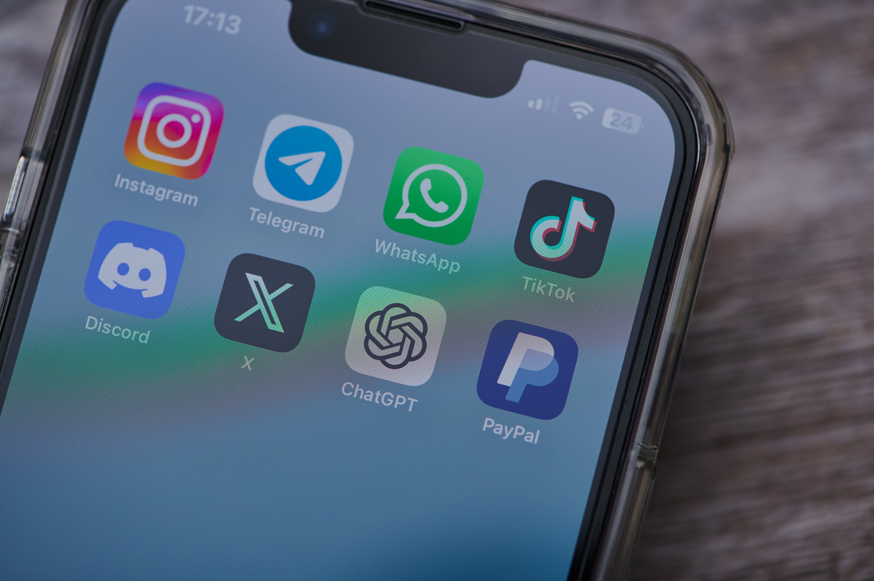 Navigating Social Medias Pitfalls A Christians Journey on Twitter The Moral Compass News How social media made me a better Christian