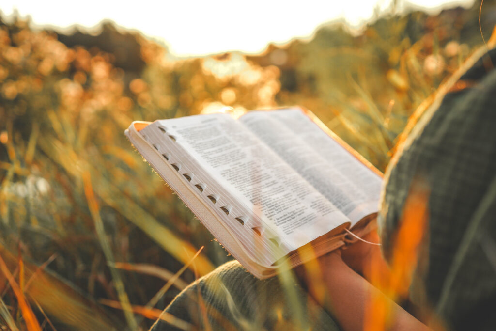 7 simple ways to stay close to God when you're on holiday