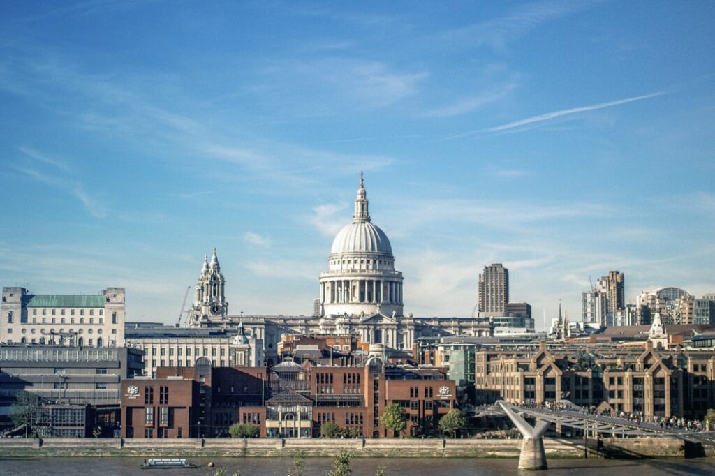 'Being Church in a time of conflict' - Church of England confronts global threats