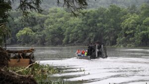 Officials race to find Texas flooding survivors as rescue efforts continue : NPR