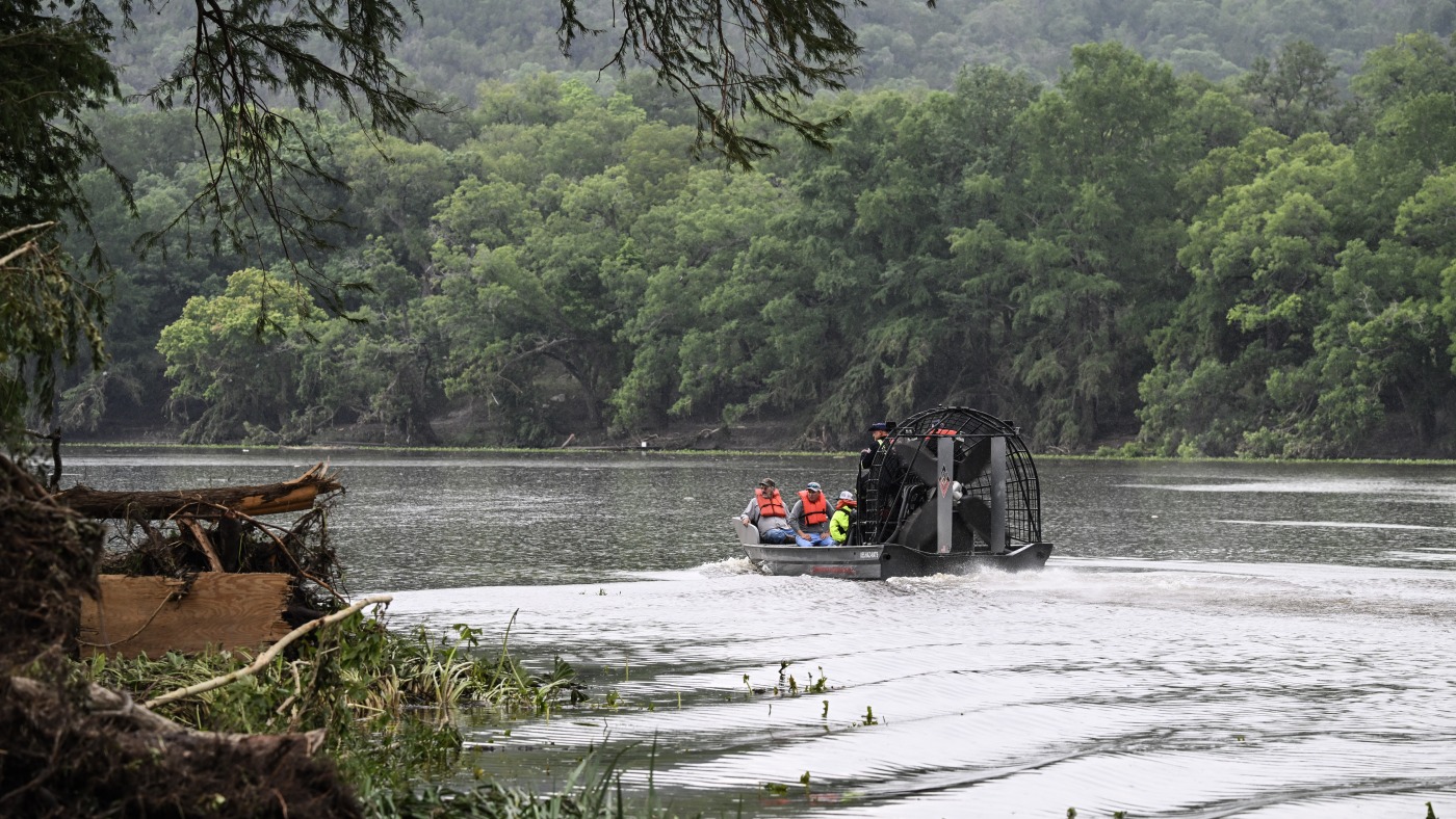 Officials race to find Texas flooding survivors as rescue efforts continue : NPR