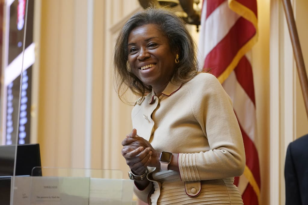 Earle-Sears takes $40K from DeVos family