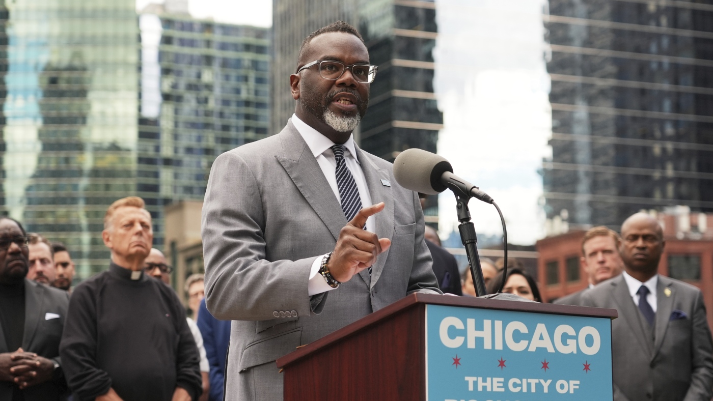 Chicago Mayor Limits Police Cooperation with Federal Immigration Agents The Moral Compass News Chicago mayor pushes back as Trump administration readies immigration crackdown : NPR