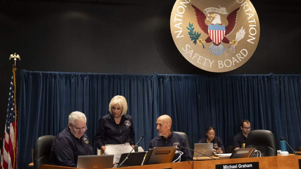 3 big takeaways from the NTSB hearing on the DCA collision : NPR