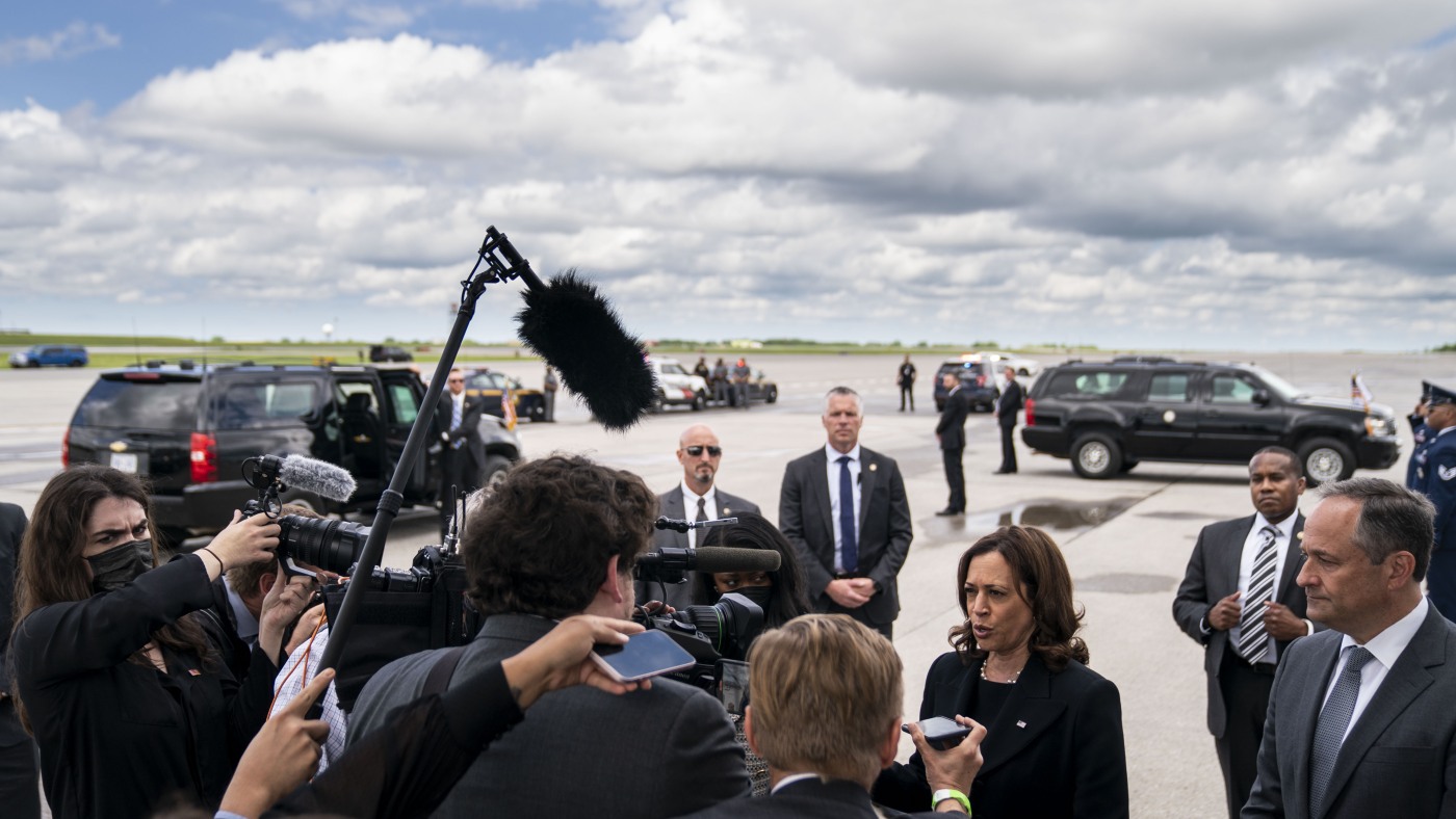 Trump Revokes Secret Service Protection for Kamala Harris and Others The Moral Compass News Trump ends Harris' Secret Service detail : NPR