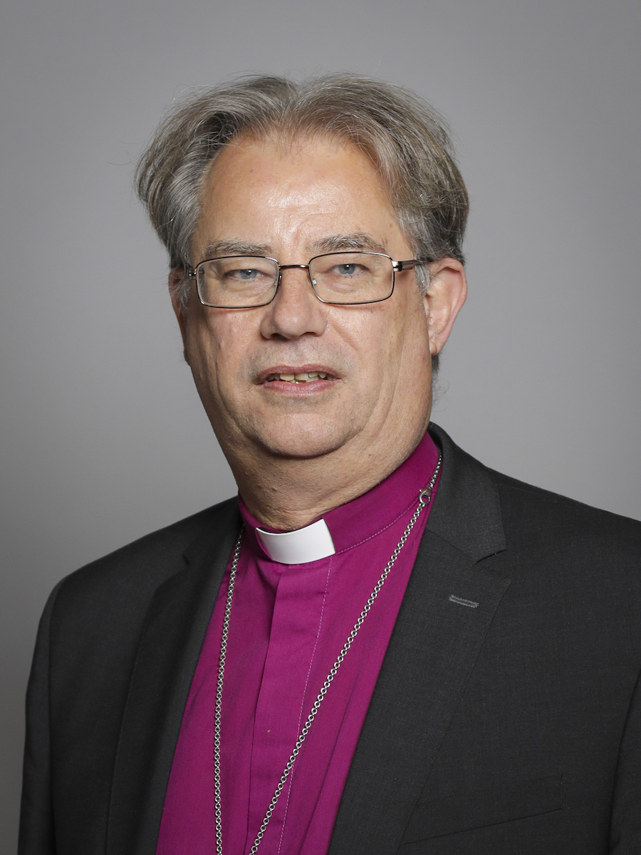 Bishop of Oxford challenges Farage on migration
