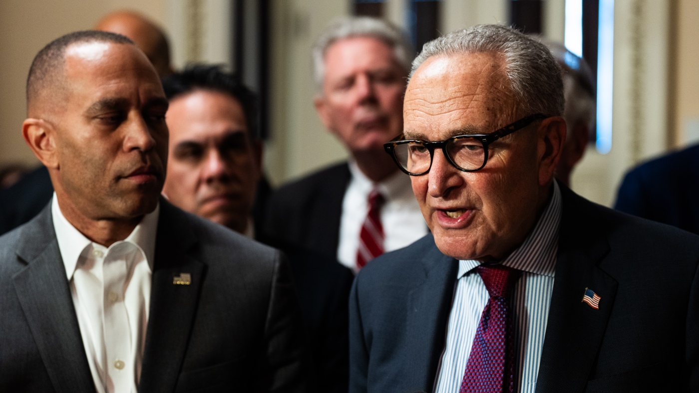 Democrats Urge Trump Meeting to Avert Looming Government Shutdown The Moral Compass News Top Democrats ask for Trump meeting ahead of government shutdown : NPR