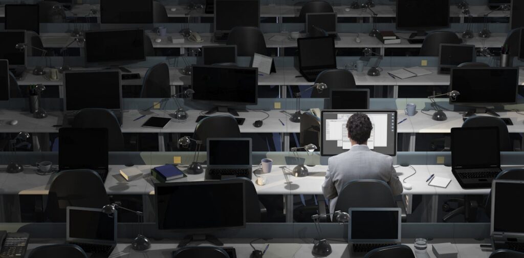 Hybrid workers are putting in 90 fewer minutes of work on Fridays – and an overall shift toward custom schedules could be undercutting collaboration