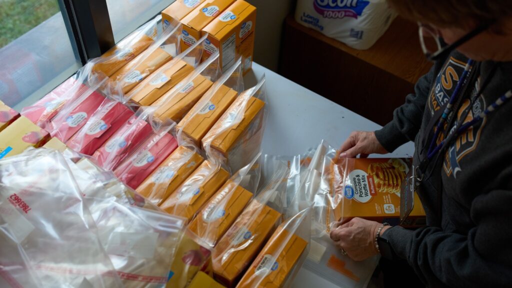 Trump admin directs states to ‘undo’ full November SNAP benefits : NPR