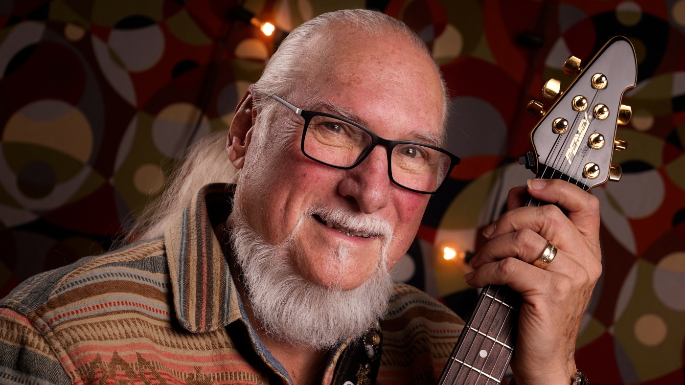 Legendary Guitarist and Songwriter Steve Cropper Dies at 84 The Moral Compass News Musician Steve Cropper, who co-wrote '(Sittin' on) the Dock of the Bay,' dies : NPR