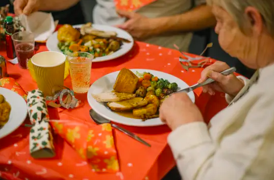 Reach out to others, says Salvation Army, as 1.8 million Brits set to spend Christmas Day alone