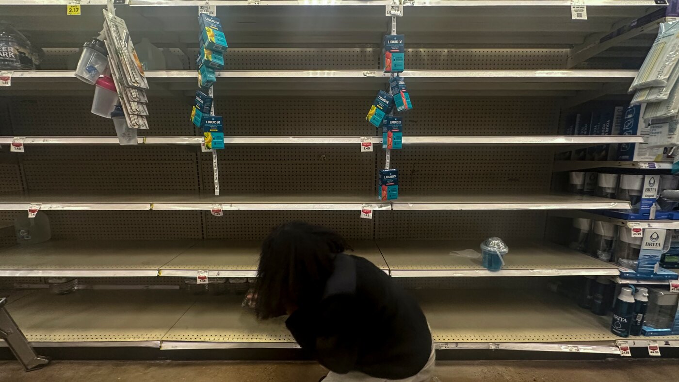Winter storm threat brings snow and ice threat to millions : NPR