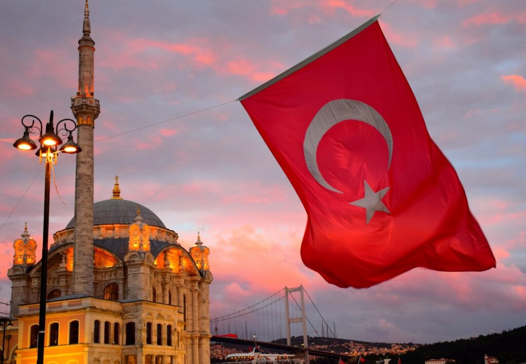 EU Parliament condemns expulsion of foreign Christians in Turkey
