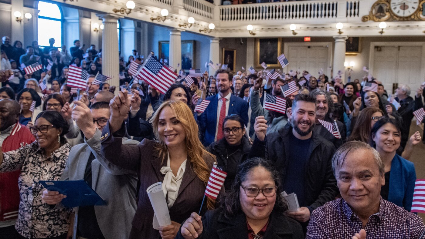 2025 shows drop in people being approved to become U.S. citizens : NPR