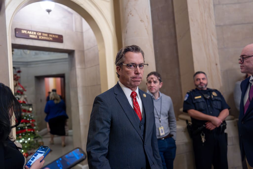 Ogles campaign paid consultant who tracked rallygoers’ phones