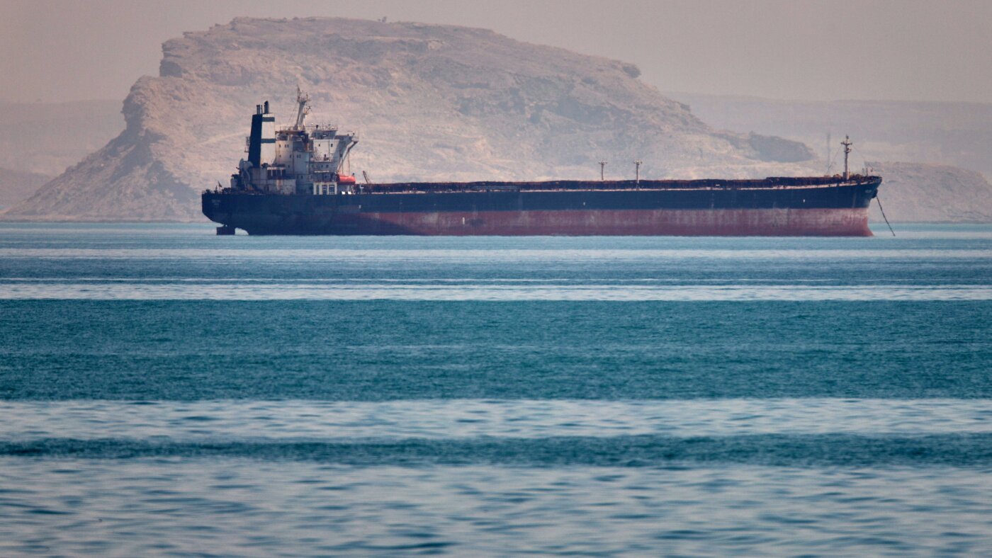 U.S. attempt to open Strait of Hormuz tests ceasefire : NPR