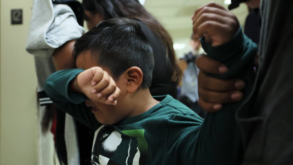 Trumps Immigration Crackdown Fuels Immigrant Mental Health Crisis The Moral Compass News Trump's immigration crackdown takes a toll on mental health. One clinic tracks it : NPR