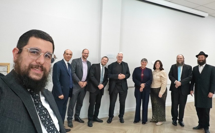 Iranian-born bishop stands in solidarity with Britain's Jews