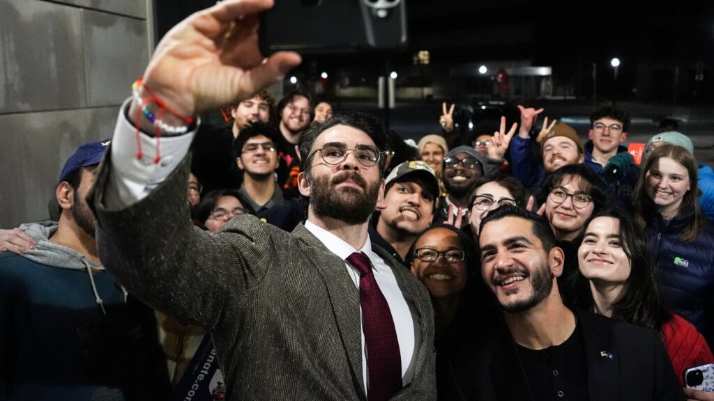 Do internet super stars matter in elections? : NPR