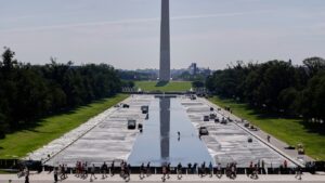 Lincoln Memorial Pool Refilled After Controversial Painting Project The Moral Compass News Reflecting Pool refills after Trump’s repaint : NPR