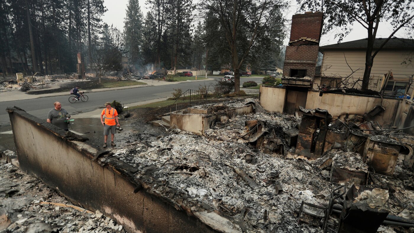 Wildfires in Spokane lead to thousands of evacuations : The Picture Show : NPR