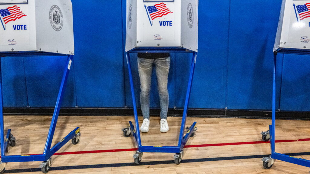 Democrats demand Homeland Security officials fund election security ahead of midterms : NPR