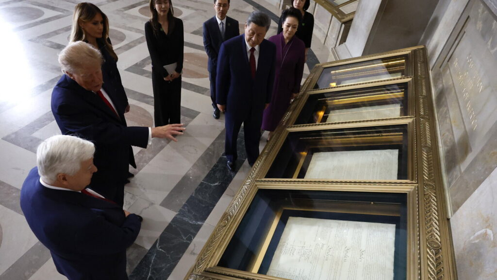 Potential Taiwan tension sparked ‘last minute’ change in Trump-Xi National Archives visit : NPR
