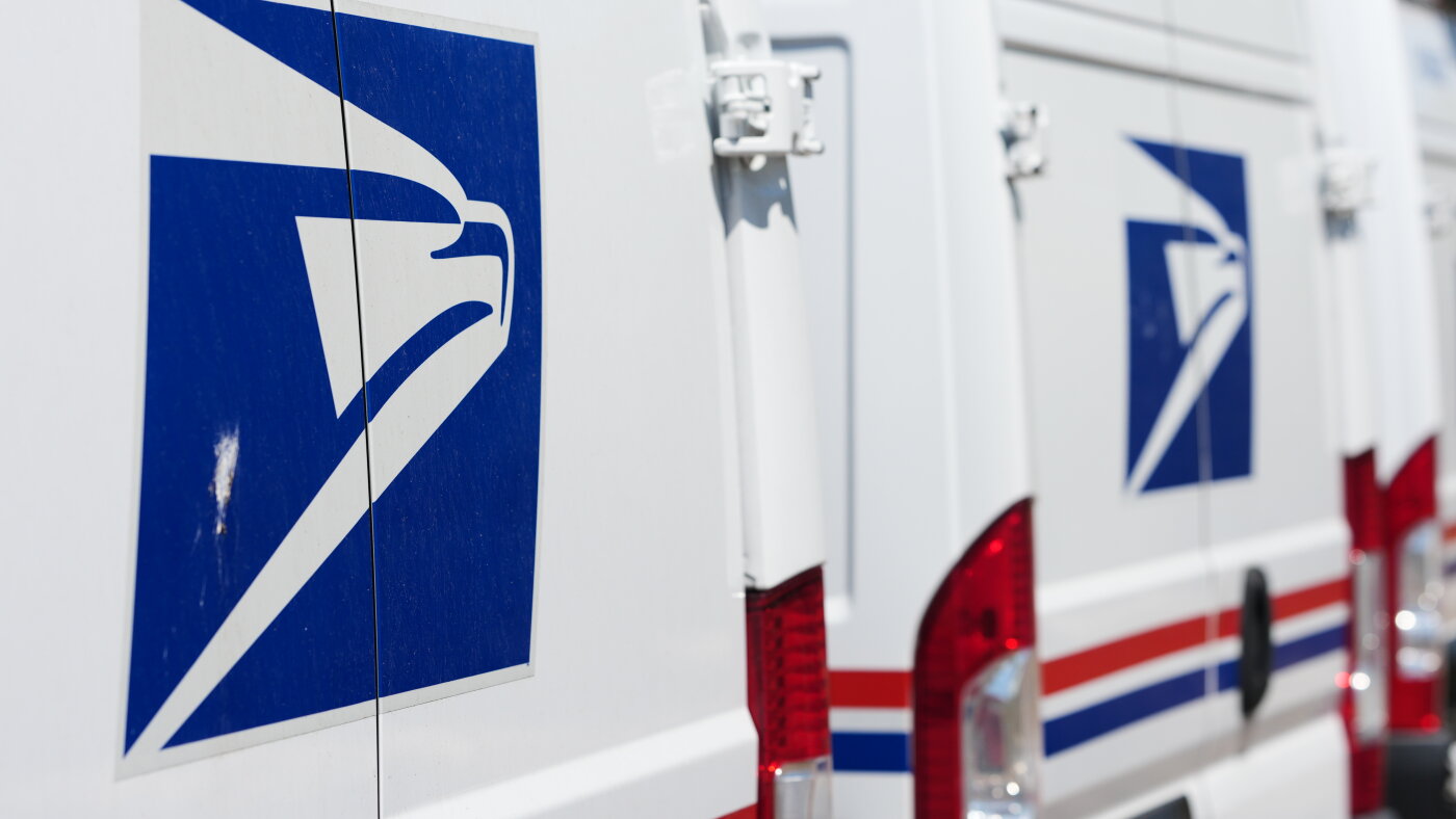 USPS mail ballot plan could hurt voters, whistleblower lawyer warns : NPR