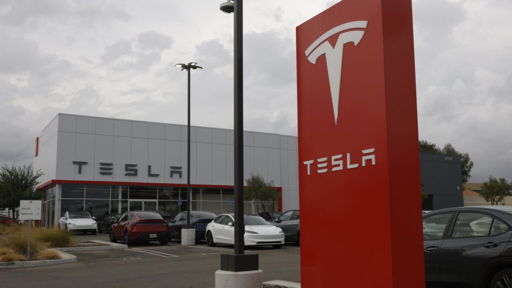 Key Figures Hit Battleground States Ahead of Midterms Musk Merger The Moral Compass News Midterm campaigns; Israel-Iran conflict; Elon Musk : NPR